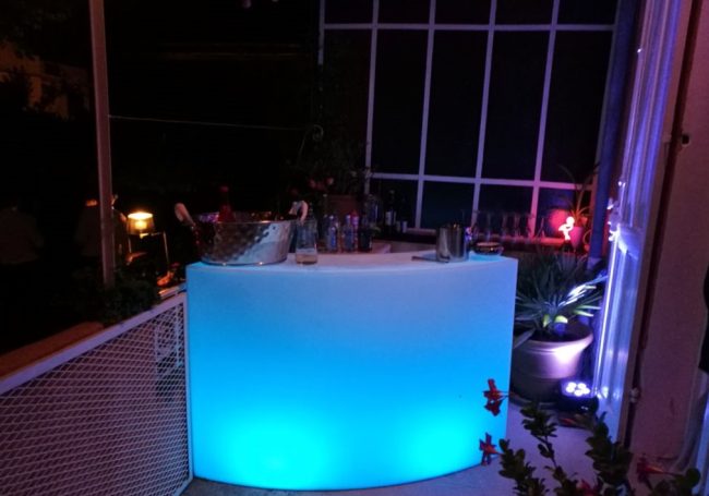 LOCATION BAR LUMINEUX